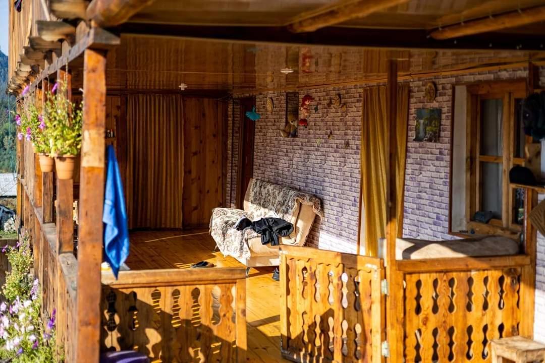 Guest House Old Omalo Exterior foto